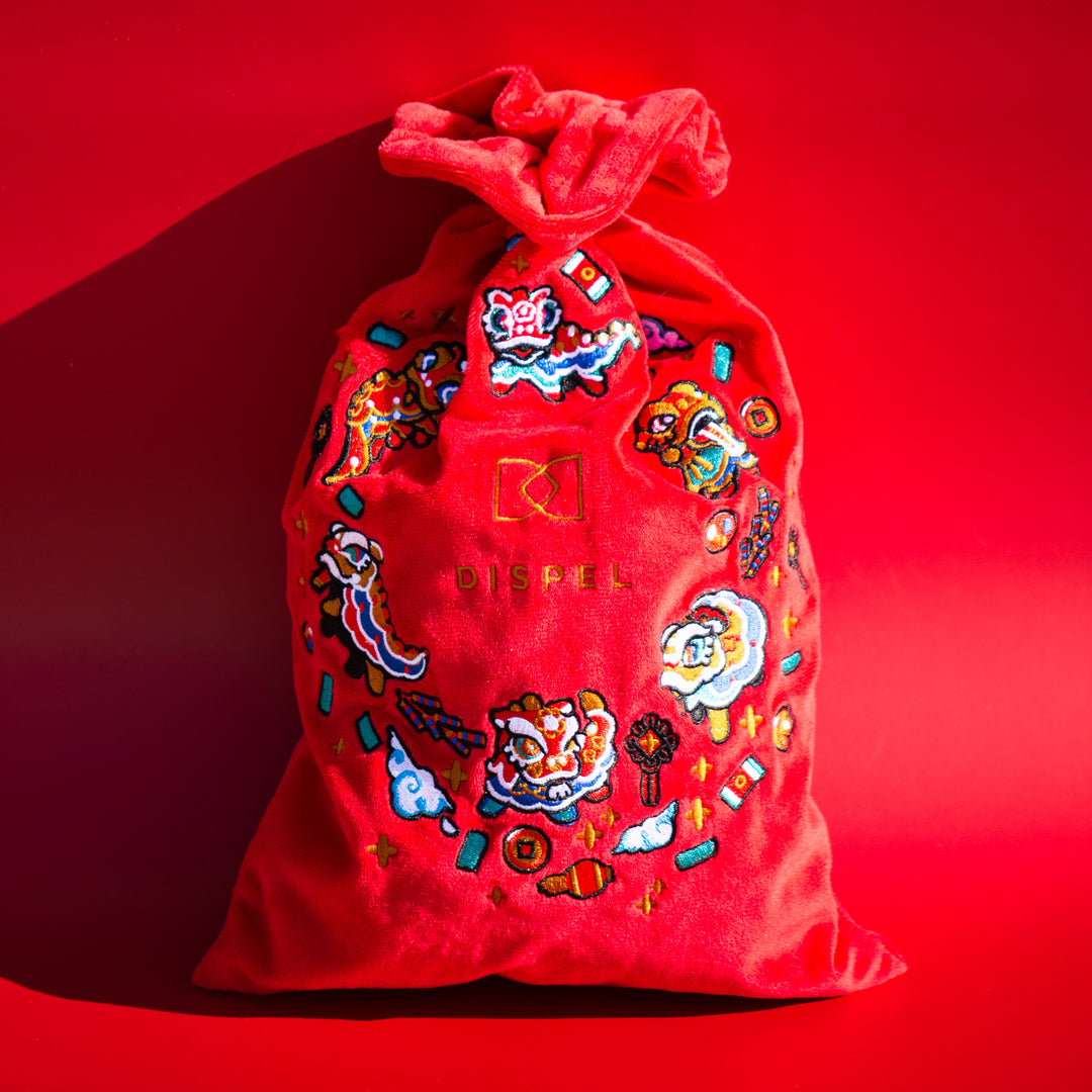 Red Envelope Lucky Bag with Lion Dance Iconic 7-Piece Dice Set