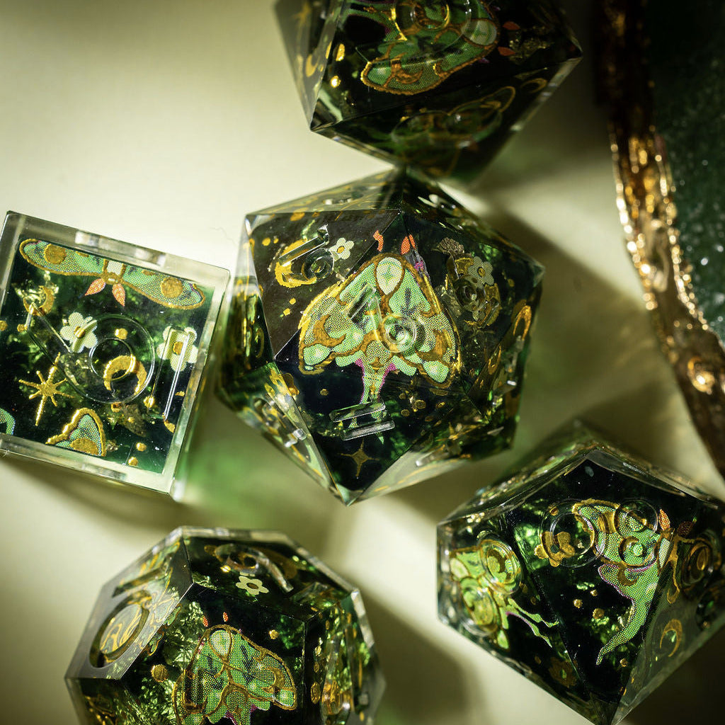 Luna Moth 7-Piece Iconic Dice Set