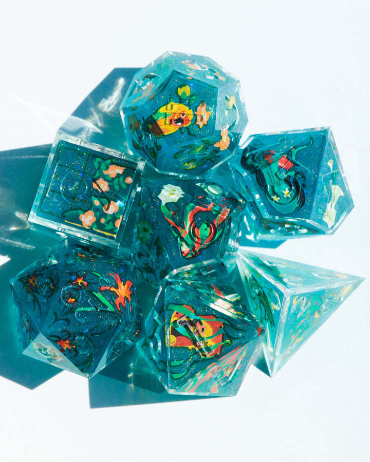 Join The Party Plant Pirates 7-Piece Iconic Dice Set