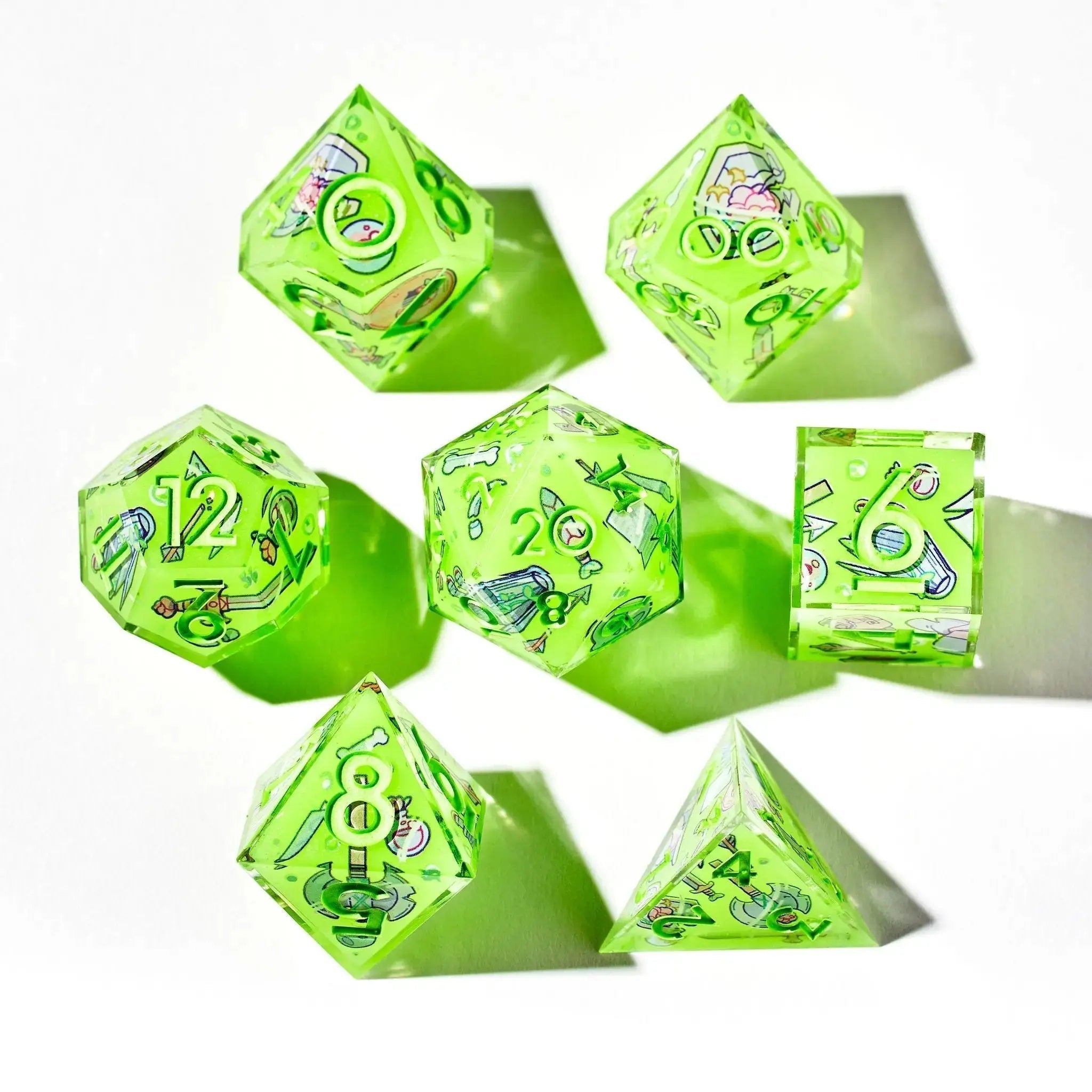 Rare HTF good Discontinued Crystal Caste 7 Cube Silk Green Dice Set RPG